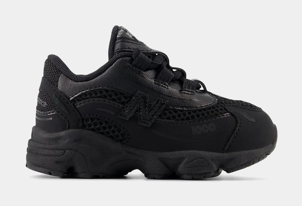 1000 Bungee Lace Infant Toddler Lifestyle Shoes (Black)