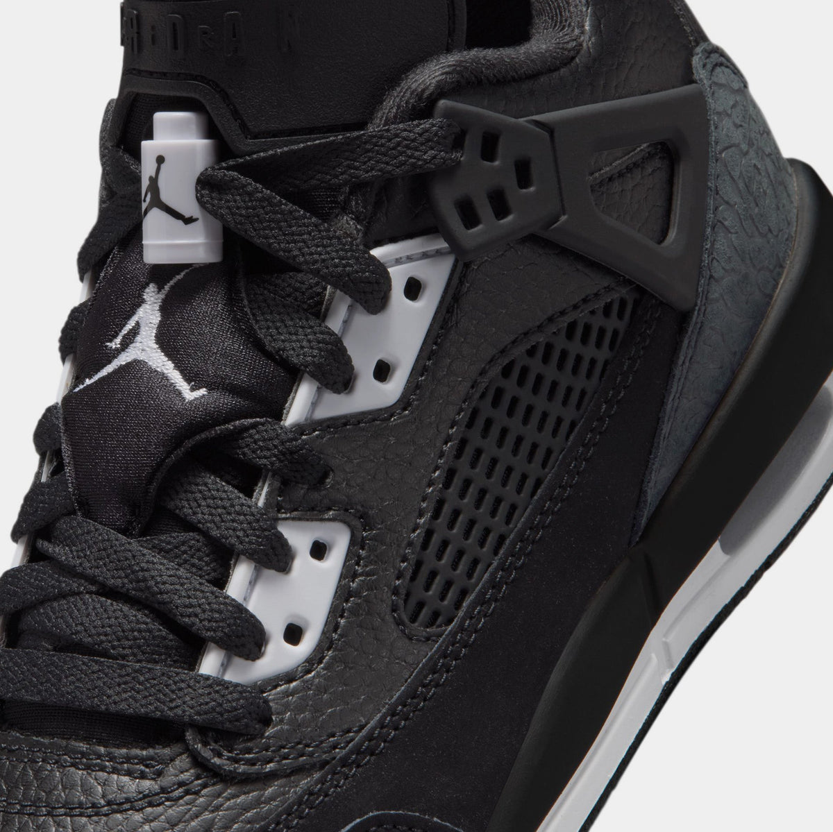 Spizike Low Grade School Basketball Shoes (Black/White/White/Anthracite)