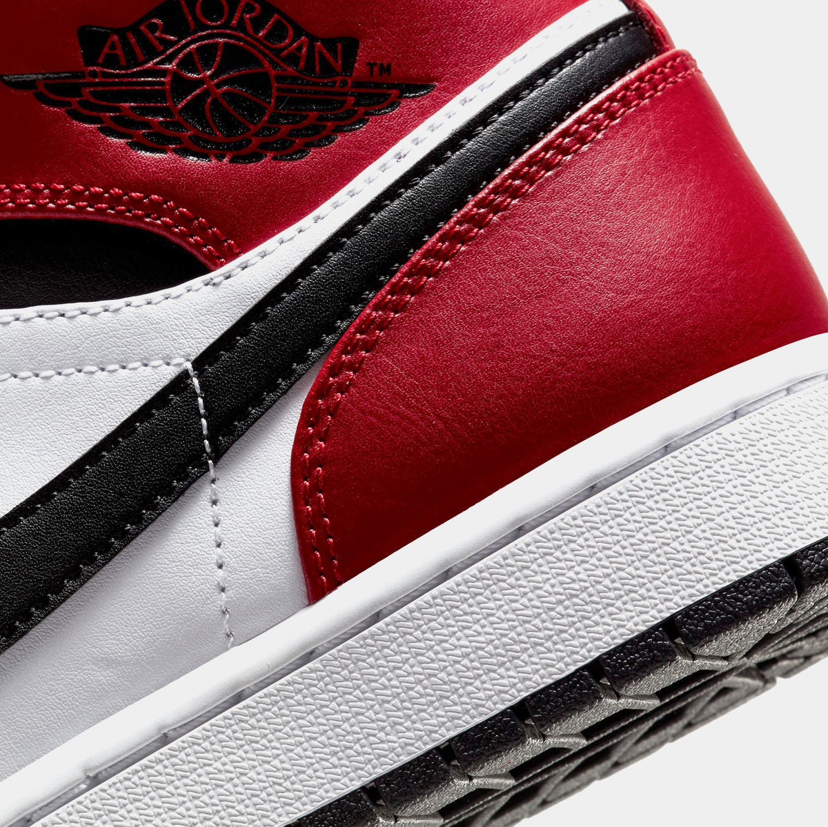 Air Jordan 1 Mid Chicago Black Toe Mens Lifestyle Shoes (Black/Black/Gym Red)