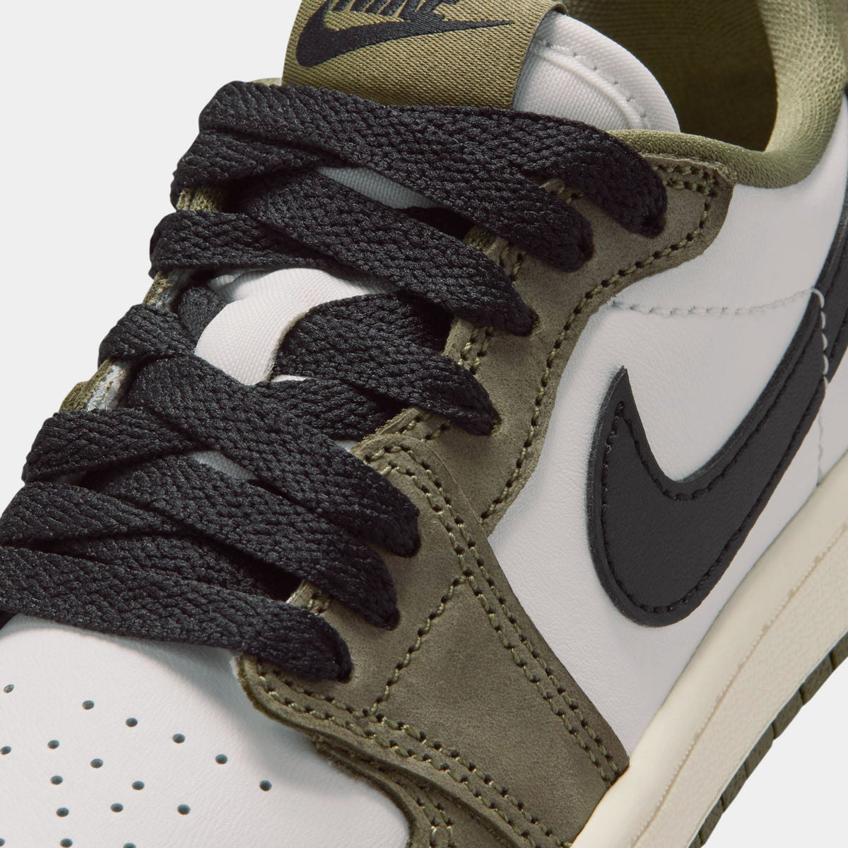 Air Jordan 1 Low OG Medium Olive And Summit White Preschool Lifesyle Shoes (Medium Olive/Black/Summit White/Sail)