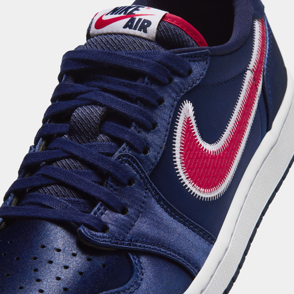 Air Jordan 1 Retro Low OG Howard Mens Lifestyle Shoes (College Navy/White/University Red)