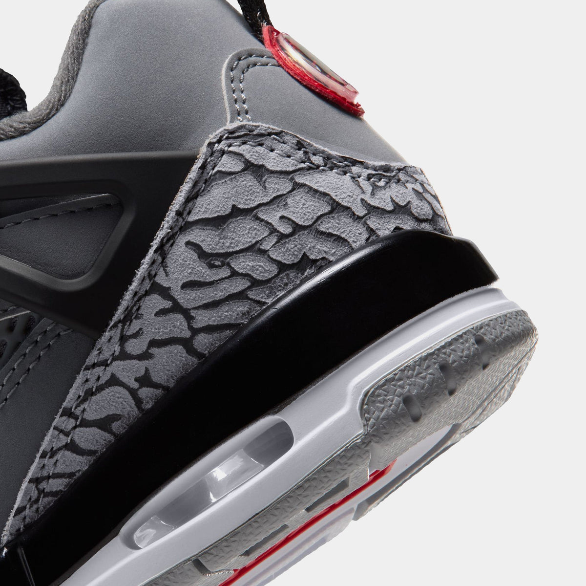 Spizike Low Grade School Basketball Shoes (Cool Grey/University Red/Black/Wolf Grey)