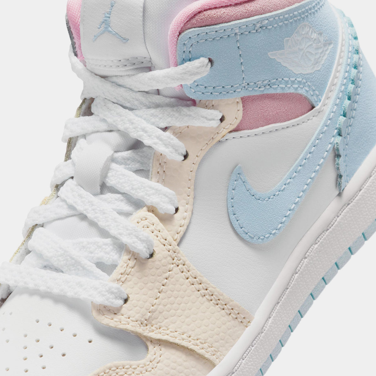 Jordan 1 Mid SE Love Is In The Air Preschool Lifestyle Shoes (Half Blue/Pale Ivory/White/Half Blue)