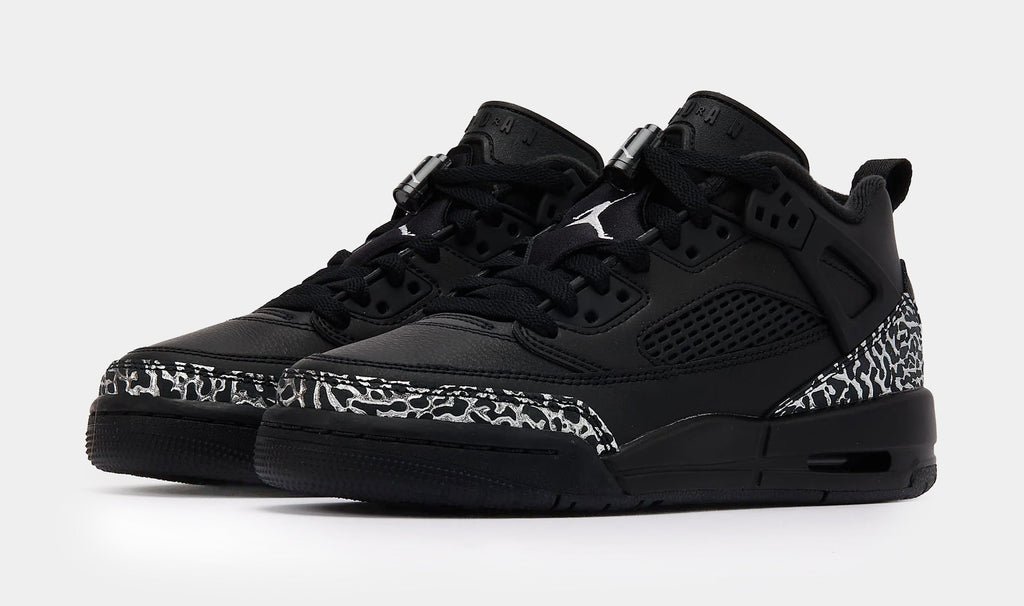 Spizike Low Grade School Basketball Shoes (Black/Metallic Silver)