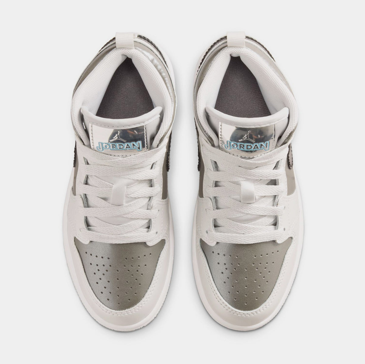 Air Jordan 1 Mid SE Preschool Lifestyle Shoes (Photon Dust/Flat Pewter/Black/Blue Chill)