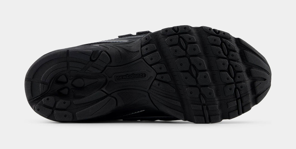 740 Preschool Running Shoes (Black/Silver Metallic)