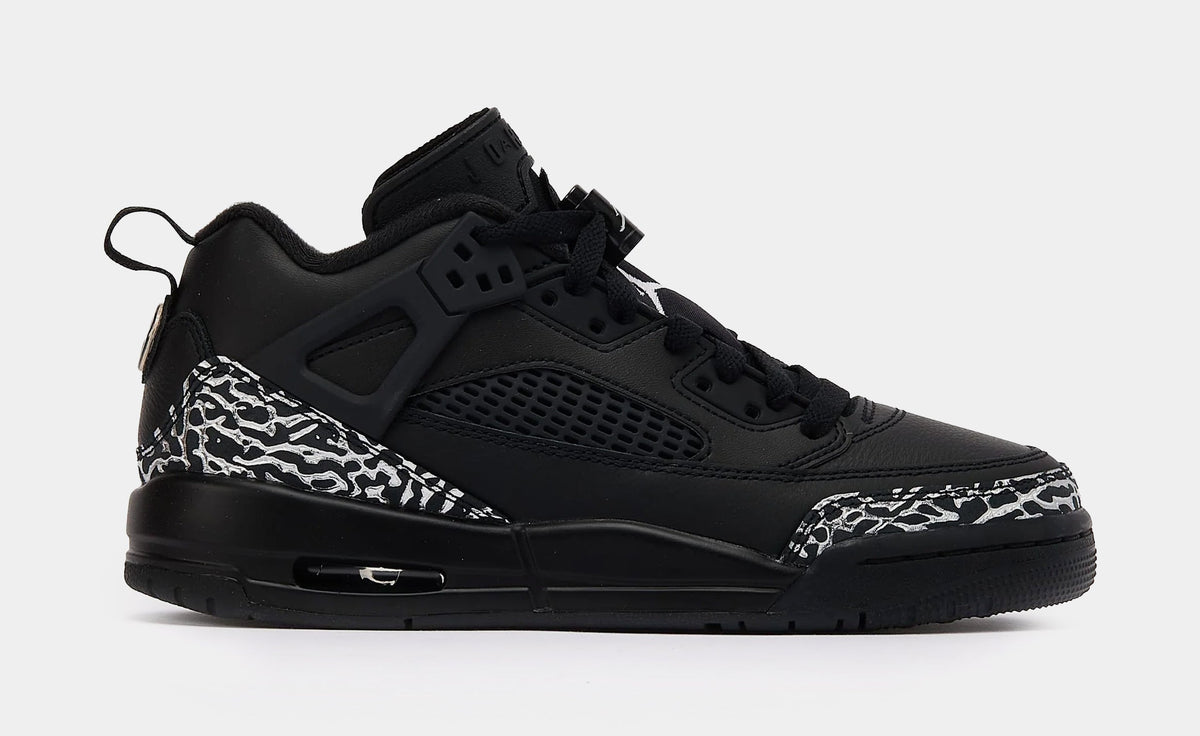 Spizike Low Grade School Basketball Shoes (Black/Metallic Silver)