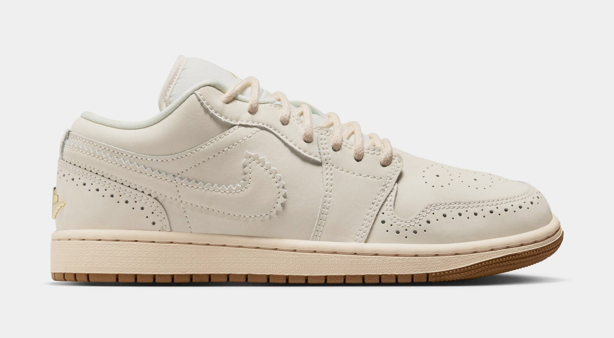 Air Jordan 1 Low SE Womens Lifestyle Shoes (Chalk/Metallic Gold/Pearl White)