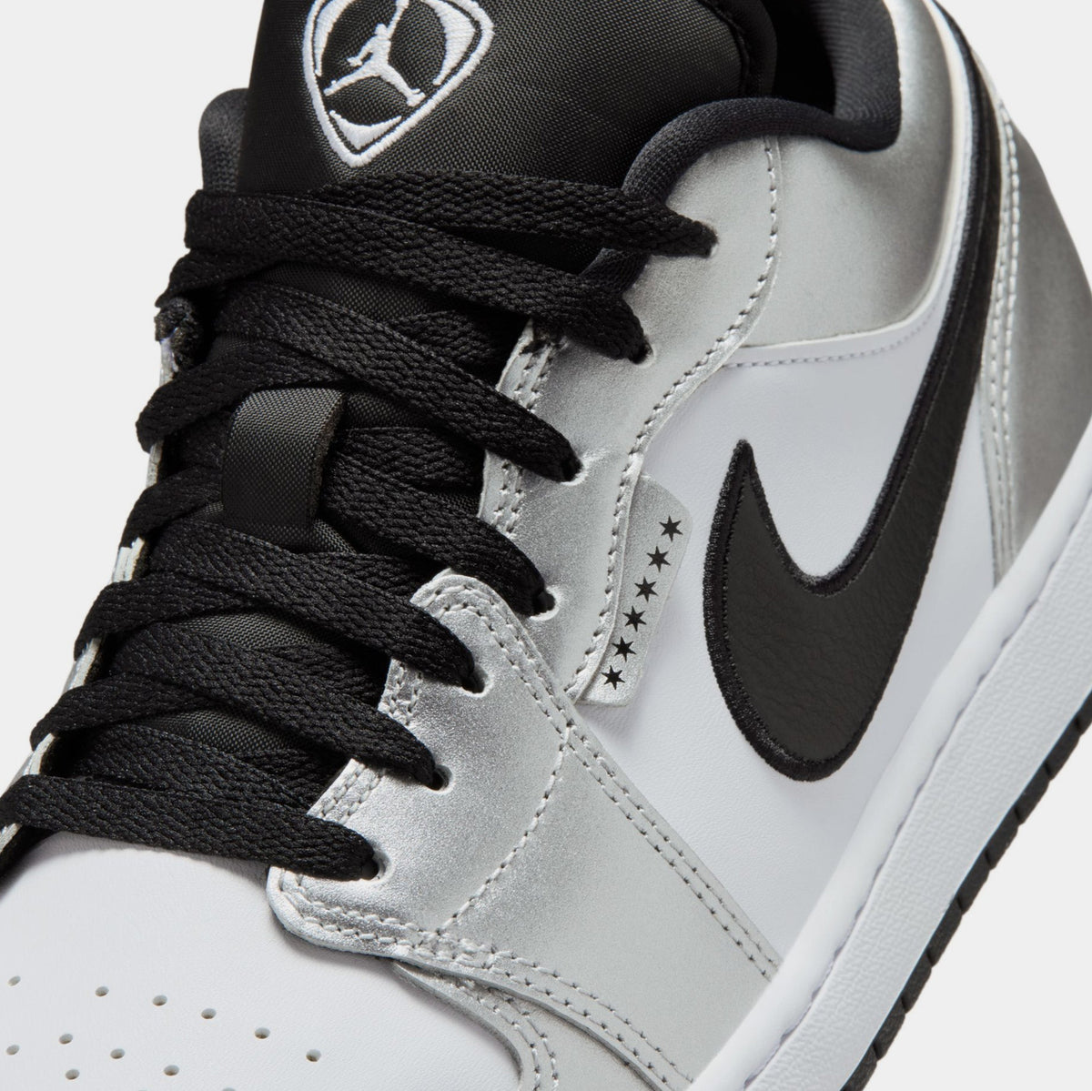 Air Jordan 1 Low SE Mens Lifestyle Shoes (White/White/Metallic Silver/Black)