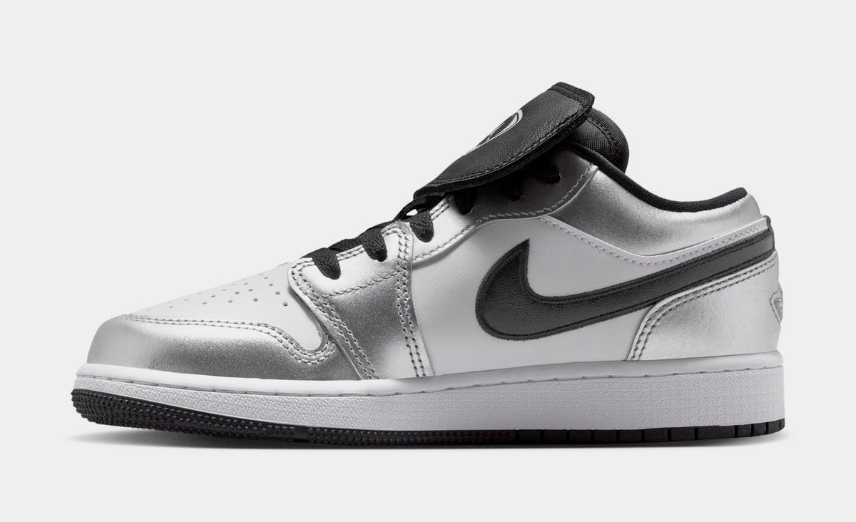 Air Jordan 1 Low SE Grade School Lifestyle Shoes (White/White/Metallic Silver/Black)
