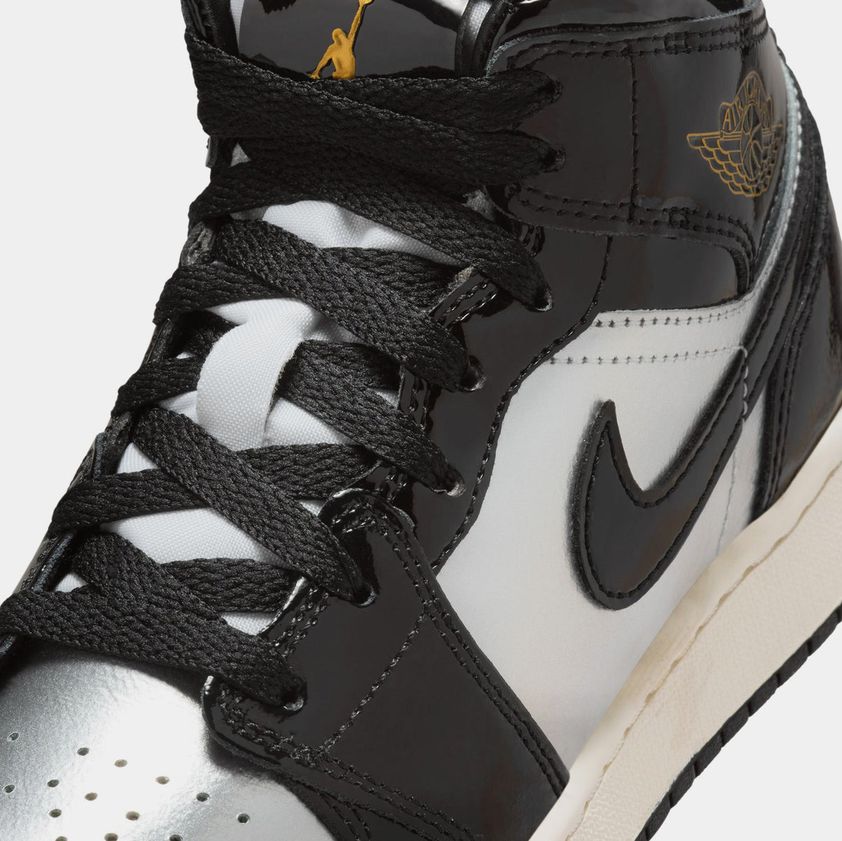 Air Jordan 1 Mid SE Grade School Lifestyle Shoes (Black/Metallic Gold/Metallic Silver/Sail/Pure Platinum)