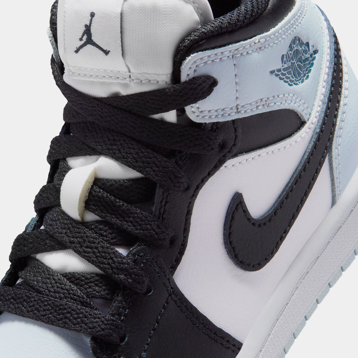 Air Jordan 1 Mid Preschool Lifestyle Shoes (Black/Aura/Squadron Blue/Black)