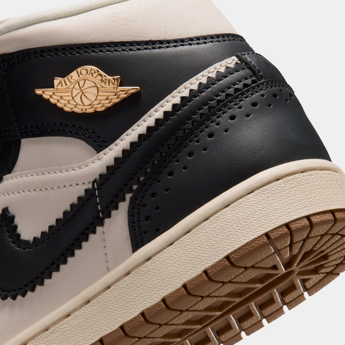 Air Jordan 1 Mid SE Womens Lifestyle Shoes (Off Noir/Chalk/Pearl White)