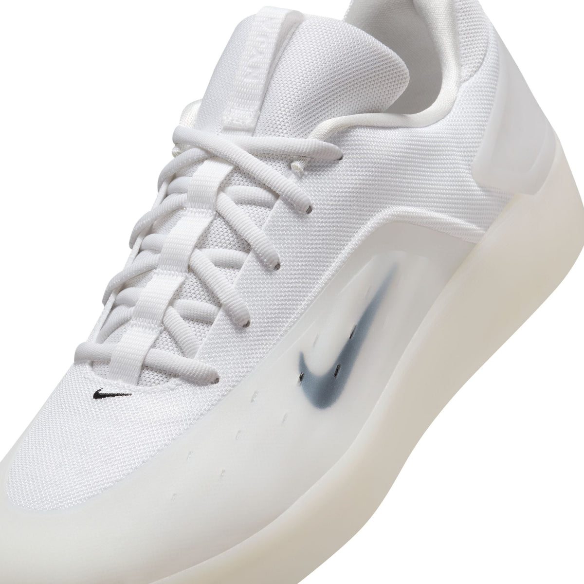 NIKE SB NYJAH 4 WHITE / BLACK-WHITE-BLACK