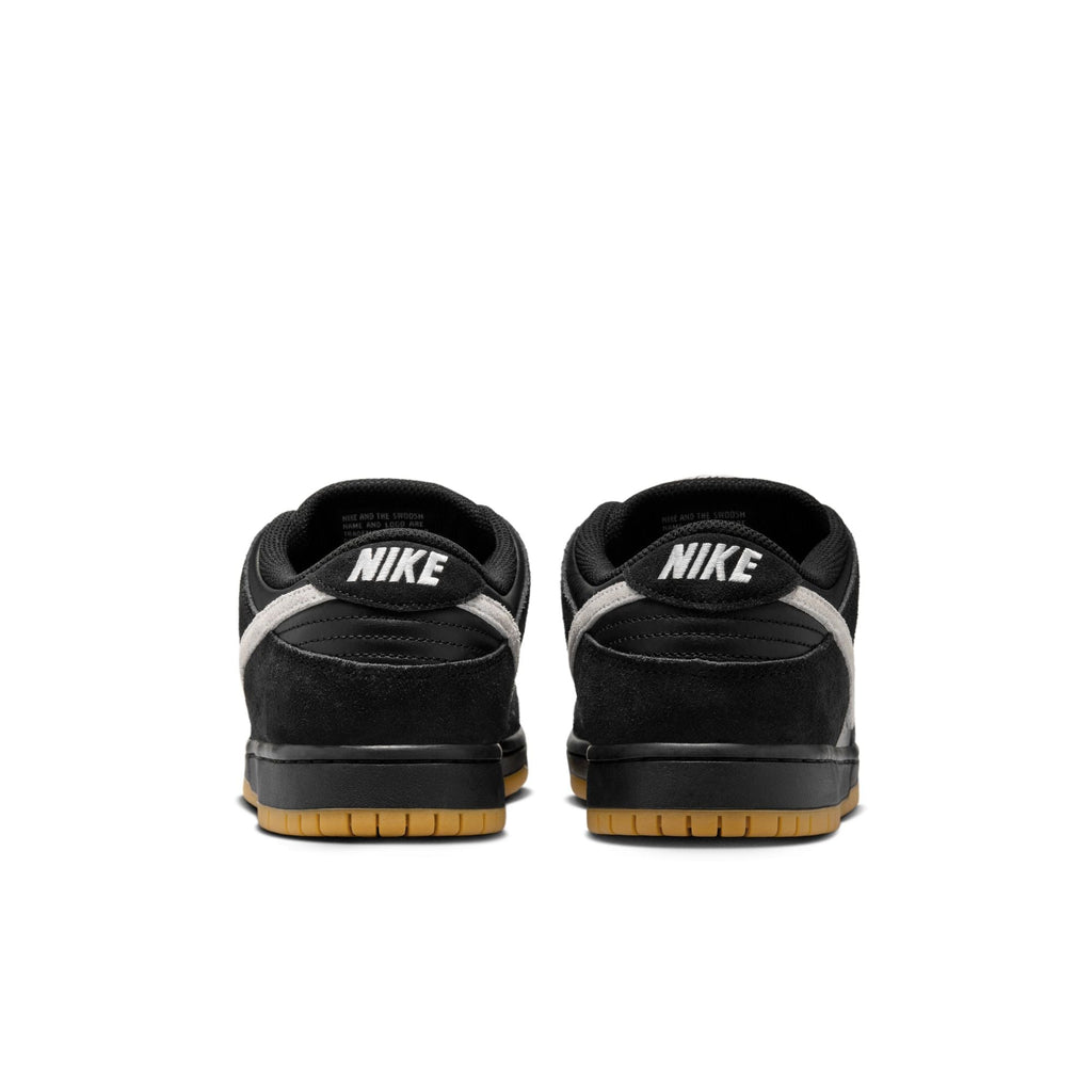NIKE SB DUNK LOW PRO BLACK / WHITE-BLACK-GUM LIGHT BROWN