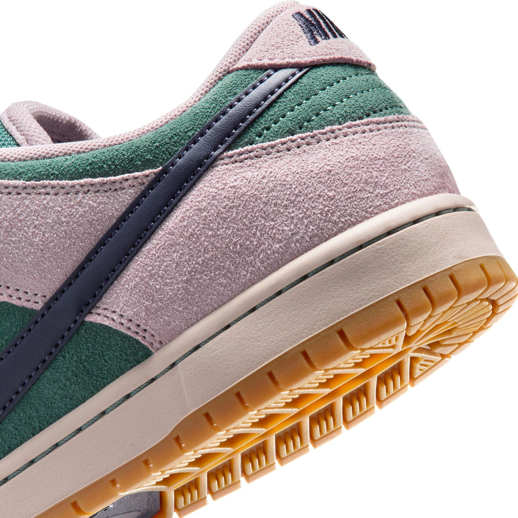 NIKE SB DUNK LOW PRO MINERAL SLATE / DARK RAISIN-PARTICLE ROSE