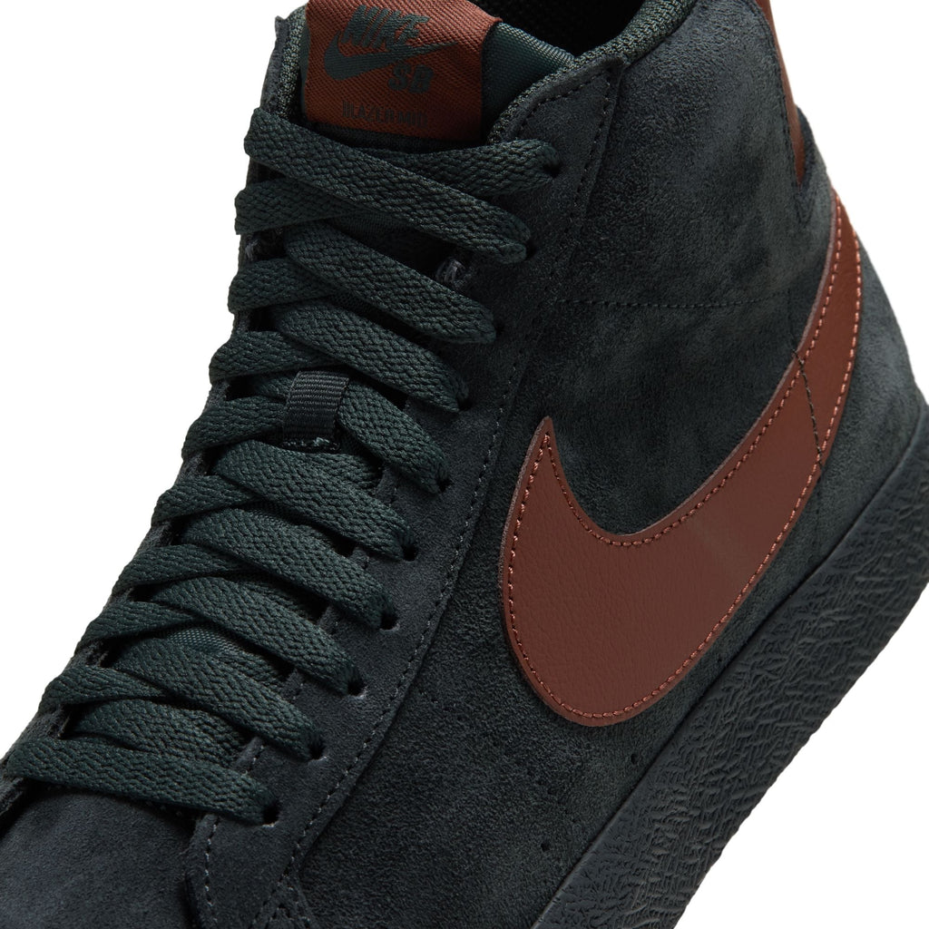 NIKE SB BLAZER MID BLACK SPRUCE / CORDUROY BROWN