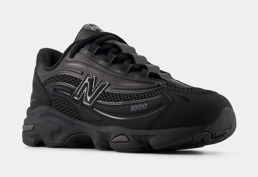 1000 Grade School Running Shoes (Black/Black)