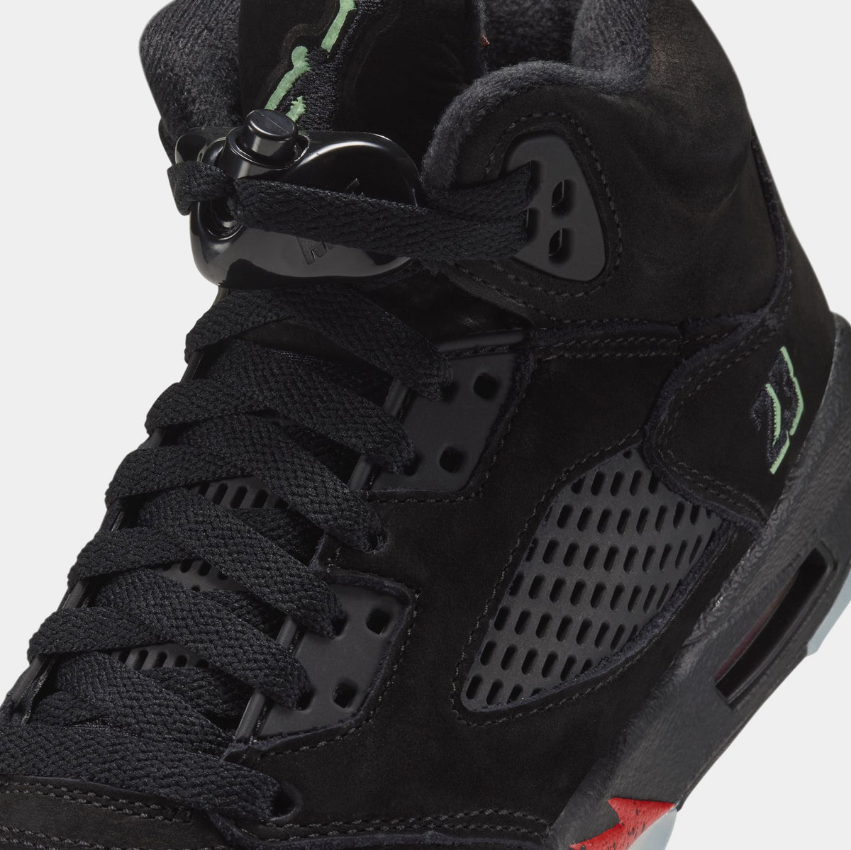 Air Jordan 5 Retro Halloween Grade School Lifestyle Shoes (Black/Picante Red/Glow N The Dark)