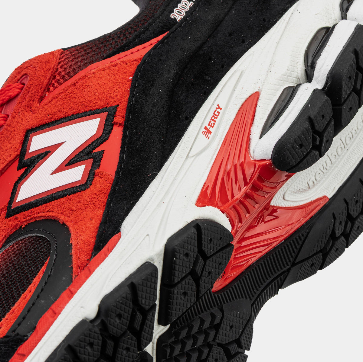 2002R Mens Running Shoes (True Red/Black)