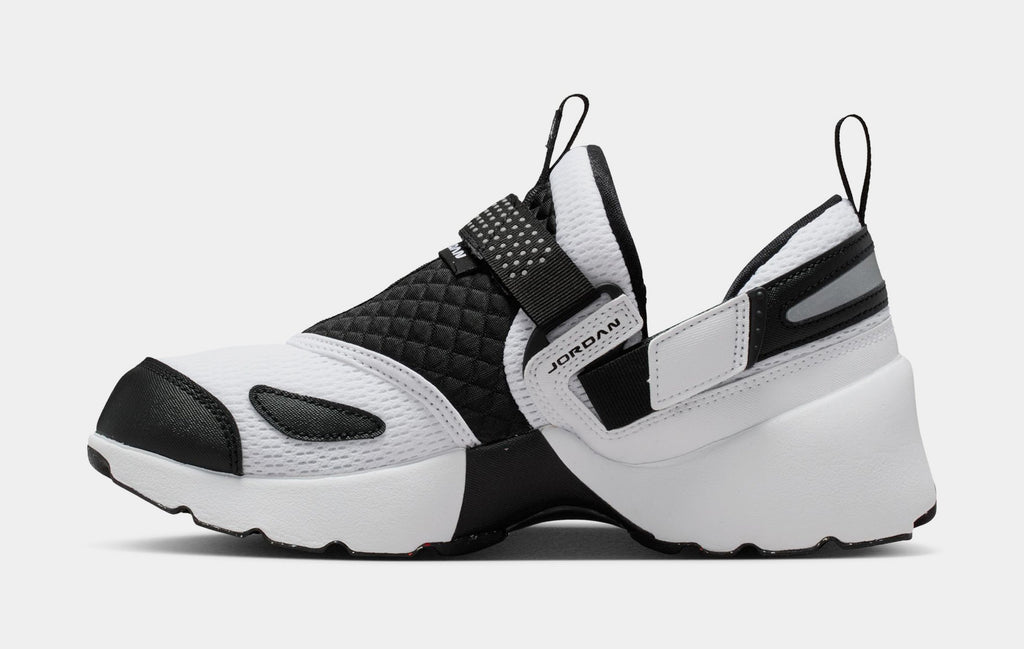 Air Jordan Trunner LX Womens Running Shoes (White/Black/Reflective Silver)