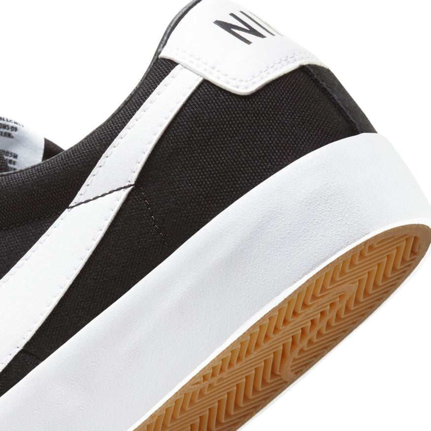 NIKE SB BLAZER LOW PRO GT BLACK/WHITE-BLACK