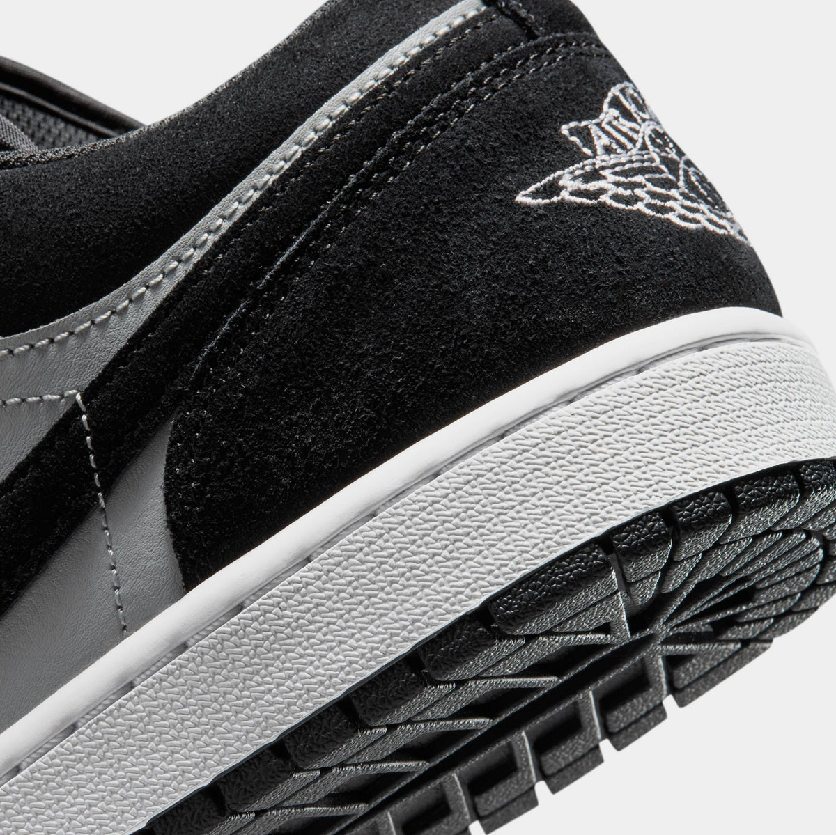Air Jordan 1 Low Mens Lifestyle Shoes (Black/White/Light Smoke Grey)