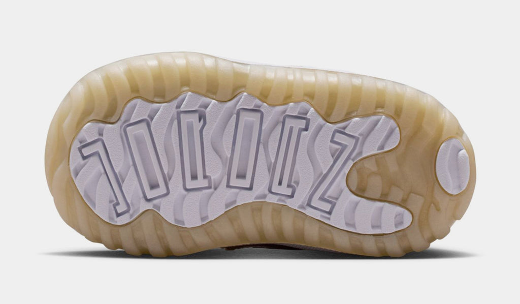 Air Jordan 11 Retro Low Mothers Day Infant Toddler Lifestyle Shoes (White/Metallic Gold/Team Gold)