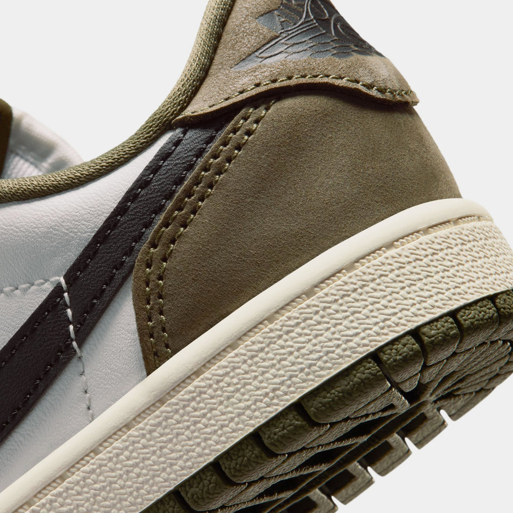 Air Jordan 1 Low OG Medium Olive And Summit White Preschool Lifesyle Shoes (Medium Olive/Black/Summit White/Sail)