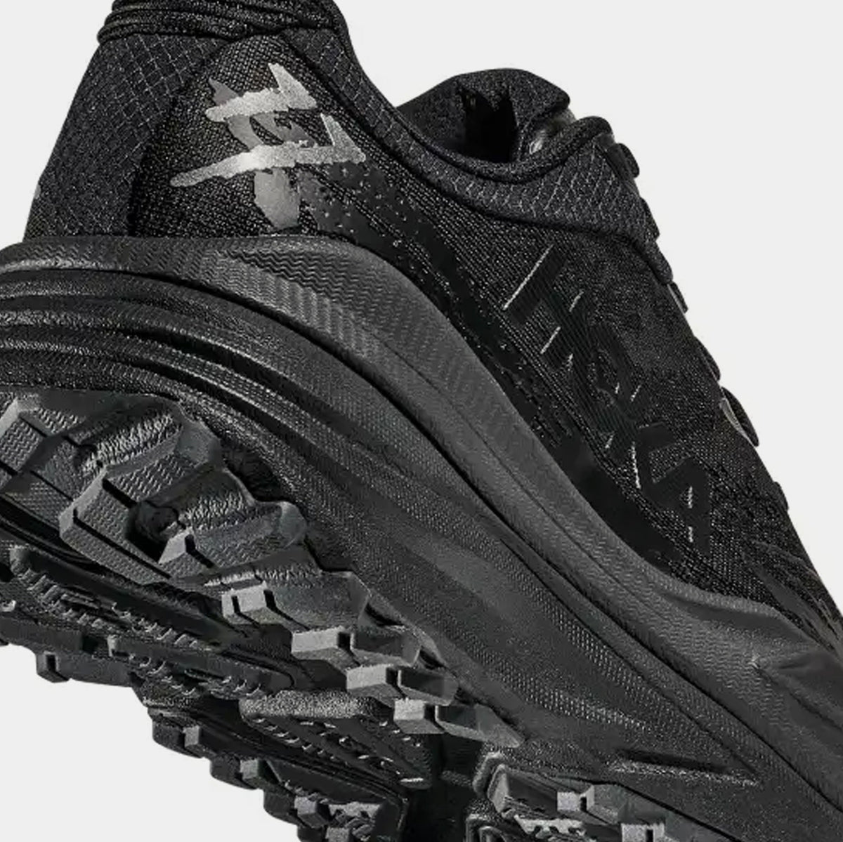 Stinson 7 Mens Running Shoes (Black/Black)