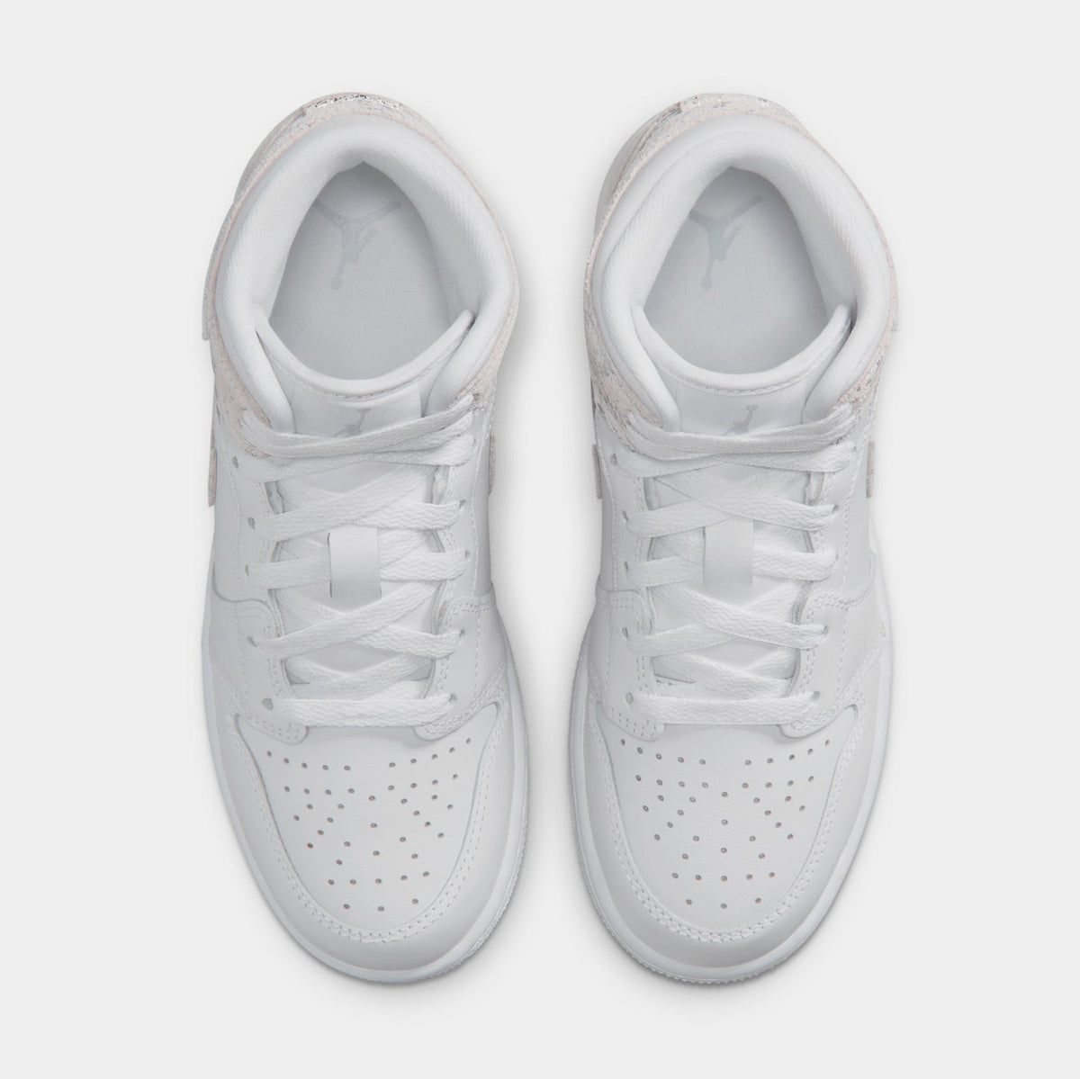 Air Jordan 1 Mid SE Grade School Lifestyle Shoes (White/Field Silver)