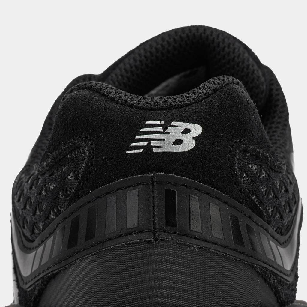 Shoe Palace Exclusive 9060 Grade School Lifestyle Shoes (Black/Silver)