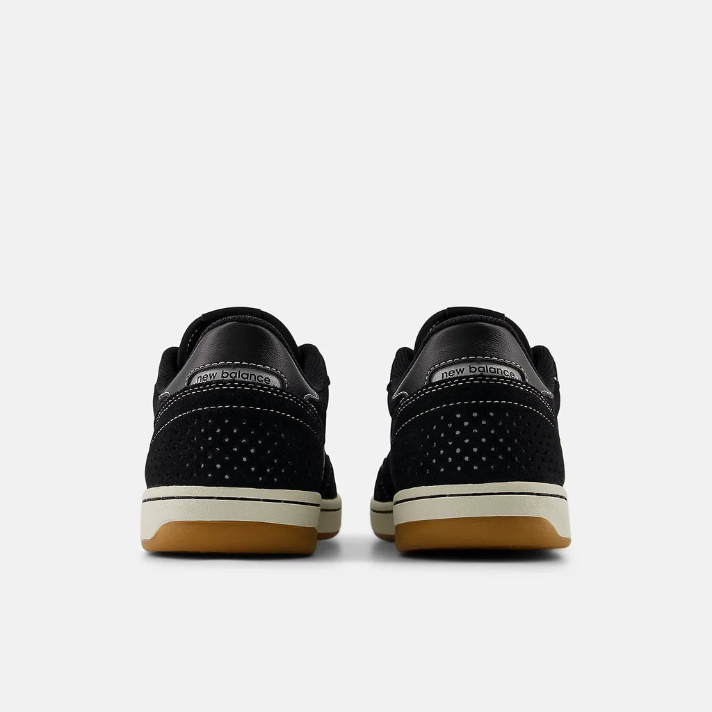 NB NUMERIC 440 V2 BLACK / SEA SALT